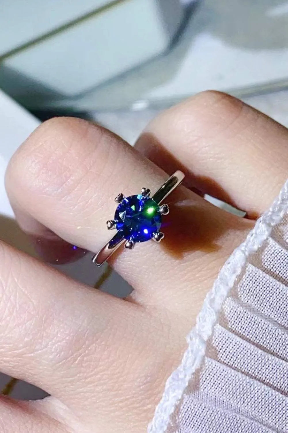 1 Carat Moissanite 6-Prong Solitaire Ring Moissanite - Tophatter Daily Deals